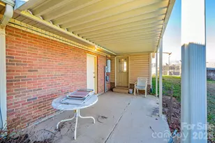 100 Carswell St, Valdese, NC 28690 - Photo 15