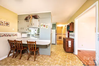 100 Carswell Street, Valdese, NC 28690 - Photo 27