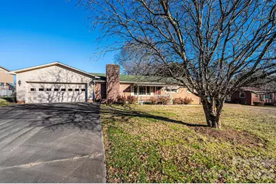 100 Carswell Street, Valdese, NC 28690 - Photo 5