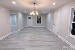 124 Peace Ln, Mooresville, NC 28115 - Photo 7