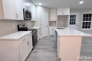 124 Peace Ln, Mooresville, NC 28115 - Photo 9