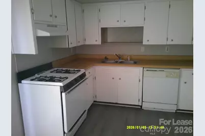 263 16th Avenue NE #7, Hickory, NC 28601 - Photo 3