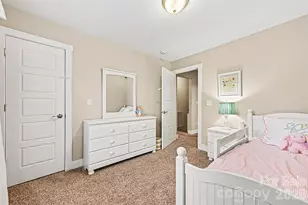 805 E 20th St, Charlotte, NC 28205 - Photo 27