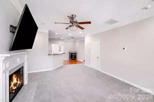 2709 Grain Mill Ln, Charlotte, NC 28214 - Photo 9