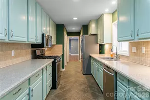 31 Timber Park Dr, Black Mountain, NC 28711 - Photo 11