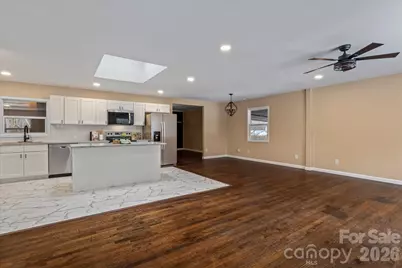 1090 Shalimar Drive, Winston Salem, NC 27107 - Photo 9