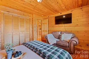 270 Admiration Ct, Waynesville, NC 28785 - Photo 17