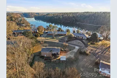 6719 Lakeview Terrace, Hickory, NC 28601 - Photo 17