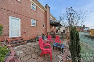 6719 Lakeview Terrace, Hickory, NC 28601 - Photo 11