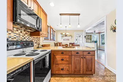 104 Campground Road, Hendersonville, NC 28791 - Photo 9