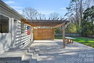 1434 Edgewater Dr, Charlotte, NC 28210 - Photo 11