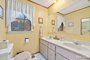 1280 Hamburg Rd, Bakersville, NC 28705 - Photo 13