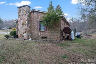 1280 Hamburg Rd, Bakersville, NC 28705 - Photo 21