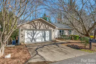 869 Sandburg Ter, Hendersonville, NC 28791 - Photo 3