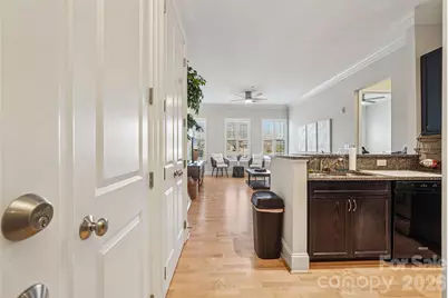 2952 Selwyn Avenue #203, Charlotte, NC 28209 - Photo 9