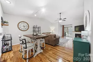 423 19th Ave Ct NE, Hickory, NC 28601 - Photo 3