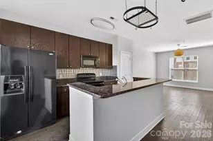 841 Seigle Point Dr, Charlotte, NC 28204 - Photo 11