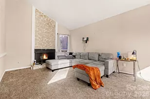 6102 Honeysuckle Ln, Charlotte, NC 28212 - Photo 3