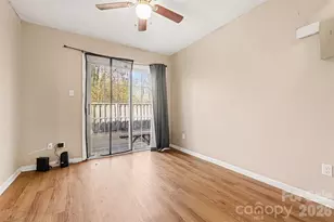 6102 Honeysuckle Ln, Charlotte, NC 28212 - Photo 5