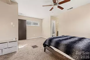 6102 Honeysuckle Ln, Charlotte, NC 28212 - Photo 9