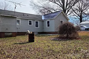 833 Dennis St, Troy, NC 27371 - Photo 5