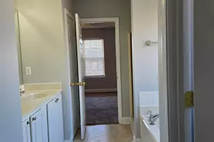 5840 Timbertop Ln, Charlotte, NC 28215 - Photo 17