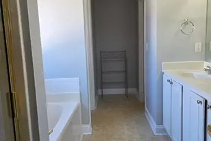 5840 Timbertop Ln, Charlotte, NC 28215 - Photo 15