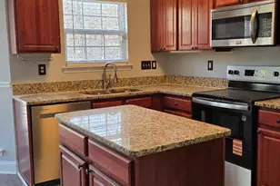 5840 Timbertop Ln, Charlotte, NC 28215 - Photo 7