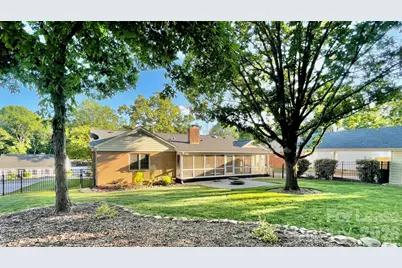 6810 Rosemary Lane, Charlotte, NC 28210 - Photo 35