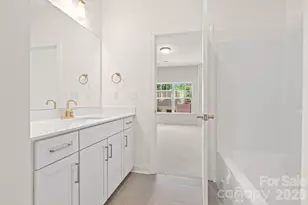 135 Cherry Spgs Ln, Asheville, NC 28804 - Photo 17