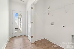 135 Cherry Spgs Ln, Asheville, NC 28804 - Photo 9