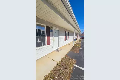 151 24th Street NW, Hickory, NC 28601 - Photo 3