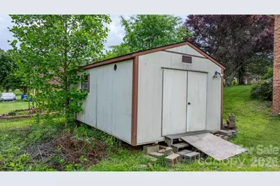 2609 Raintree Street, Connelly Springs, NC 28612 - Photo 23