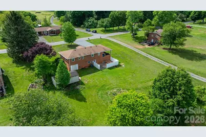 2609 Raintree Street, Connelly Springs, NC 28612 - Photo 9