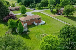 2609 Raintree St, Connelly Springs, NC 28612 - Photo 9