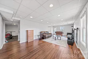 4963 Old River Dr, Hickory, NC 28602 - Photo 29