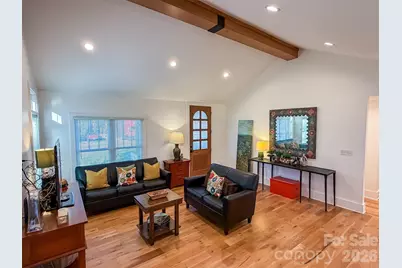 85 20th Avenue NW, Hickory, NC 28601 - Photo 9