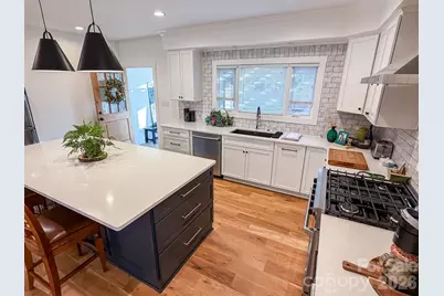 85 20th Avenue NW, Hickory, NC 28601 - Photo 17