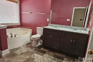 4617 Brookwood Rd, Charlotte, NC 28215 - Photo 15