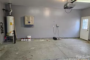 4617 Brookwood Rd, Charlotte, NC 28215 - Photo 17