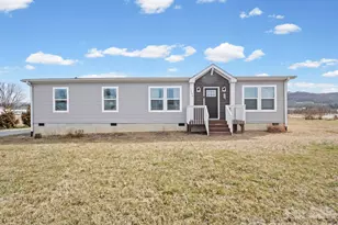 1796 Pilot Mountain Rd, Hendersonville, NC 28792 - Photo 1