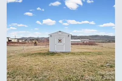 1796 Pilot Mountain Road, Hendersonville, NC 28792 - Photo 9