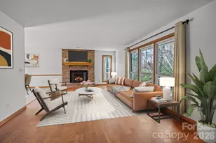 411 Overhill Dr, Hendersonville, NC 28792 - Photo 7