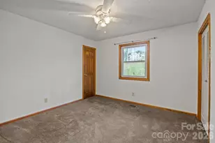 411 Overhill Dr, Hendersonville, NC 28792 - Photo 15