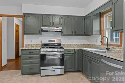 411 Overhill Drive, Hendersonville, NC 28792 - Photo 13