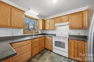 1118 St Michaels Dr SE, Conover, NC 28613 - Photo 11