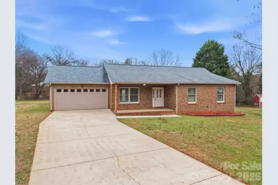 1118 St Michaels Drive SE, Conover, NC 28613 - Photo 1