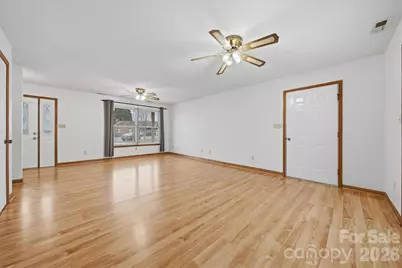 1118 St Michaels Drive SE, Conover, NC 28613 - Photo 9