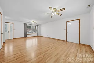 1118 St Michaels Dr SE, Conover, NC 28613 - Photo 9