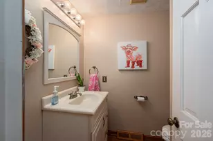 2410 Monticello Dr, Gastonia, NC 28056 - Photo 15